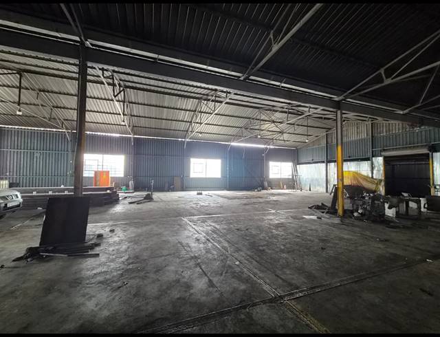 1,108M² WAREHOUSE TO LET IN WADEVILLE